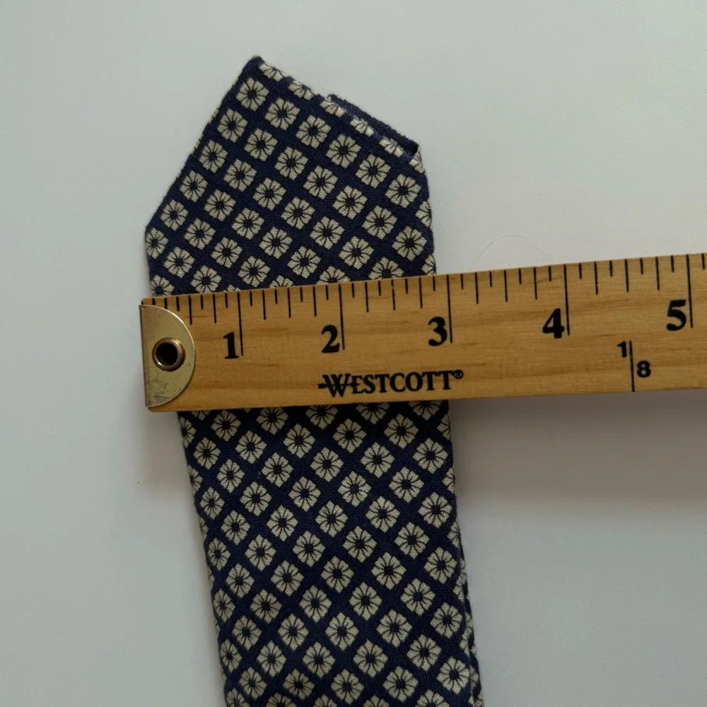 Banana Republic Patterned Tie